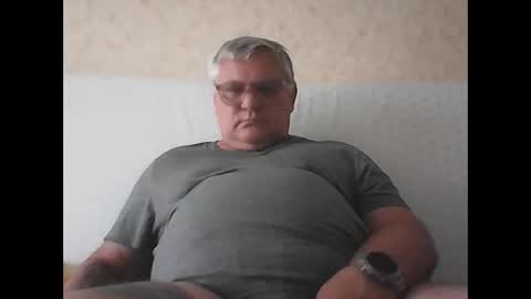 Snapshot of thierrysymp chatting on September 10, 2025, 3:34 pm Thierrysymp online show from September 10, 2025, 3:34 pm