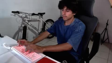 Snapshot of thieves_us chatting on September 25, 2025, 5:22 am thieves_us online show from September 25, 2025, 5:22 am