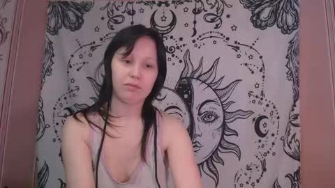 thighswithspikes online show from February 26, 2026, 7:40 am