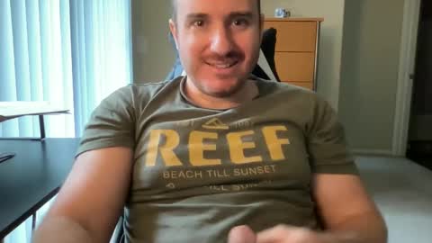 Snapshot of thisbigjewishdick chatting on February 5, 2025, 9:07 pm This Big Jewish Dick online show from February 5, 2025, 9:07 pm