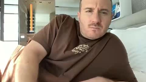 Snapshot of thisbigjewishdick chatting on December 21, 2025, 12:12 pm This Big Jewish Dick online show from December 21, 2025, 12:12 pm