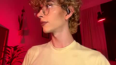 Damiano online show from April 18, 2026, 11:27 pm