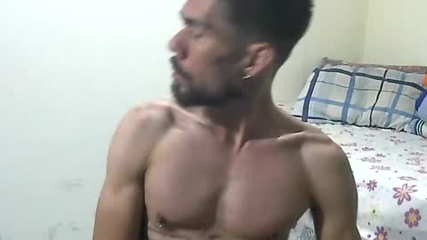 Snapshot of thomas2wood chatting on July 13, 2026, 3:31 am Thomas2Wood online show from July 13, 2026, 3:31 am