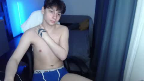 Snapshot of thomas617826 chatting on February 15, 2025, 9:26 pm Thomas Hill online show from February 15, 2025, 9:26 pm