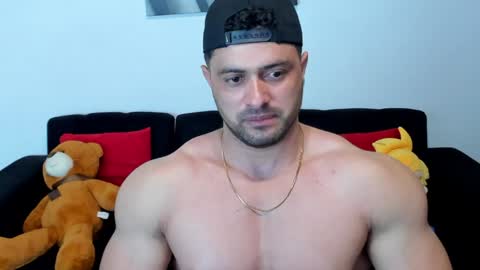 Snapshot of thomas_brandon chatting on February 1, 2025, 7:05 am Thomas Brandon online show from February 1, 2025, 7:05 am