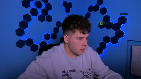 thomas_crow online show from February 21, 2026, 9:43 am