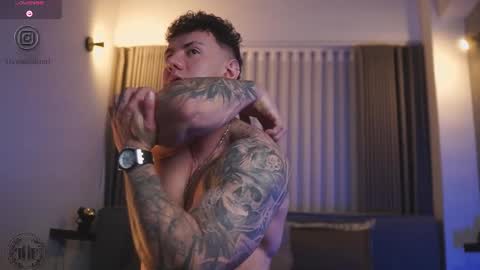 Thomas Falcon online show from November 2, 2025, 1:19 am