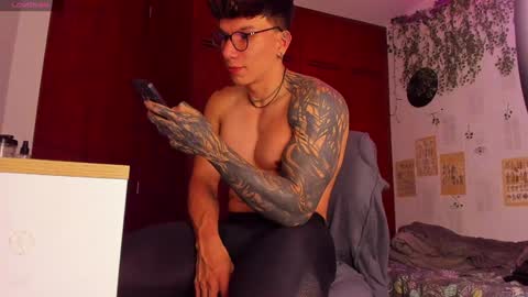 Snapshot of thomas_fuckboy chatting on January 30, 2025, 7:39 am Thomas Grey online show from January 30, 2025, 7:39 am