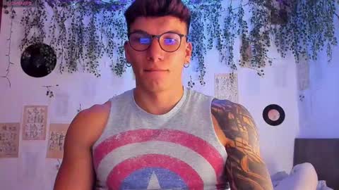 Snapshot of thomas_fuckboy chatting on February 10, 2025, 11:45 pm Thomas Grey online show from February 10, 2025, 11:45 pm