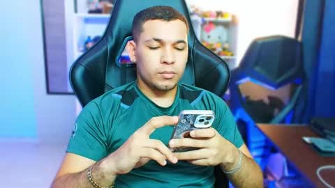 Thomas online show from October 24, 2025, 6:54 am