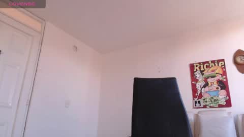Snapshot of thomasjons chatting on April 25, 2026, 7:22 pm thomasjons online show from April 25, 2026, 7:22 pm