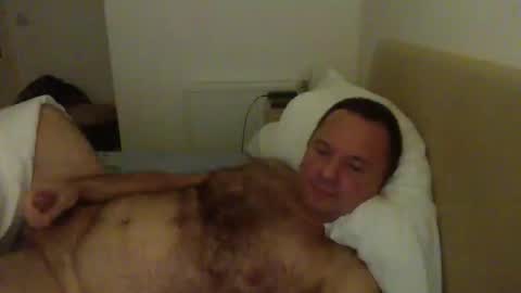 Snapshot of thomaspol chatting on October 14, 2025, 10:21 pm Tom online show from October 14, 2025, 10:21 pm