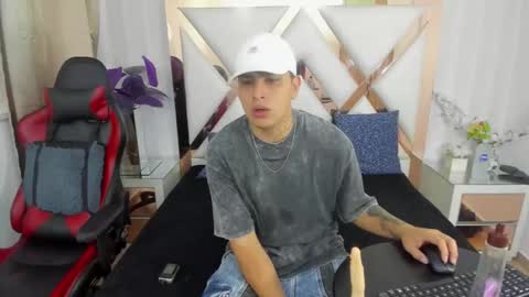 Snapshot of thomasthund chatting on January 6, 2026, 1:37 pm thomasthund online show from January 6, 2026, 1:37 pm