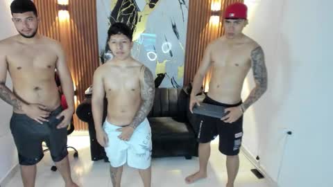 Snapshot of thomson_hot01 chatting on October 1, 2025, 5:13 am thomson_hot01 online show from October 1, 2025, 5:13 am