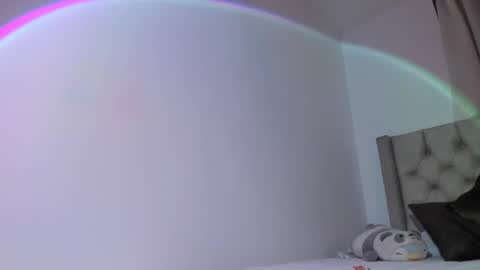 Snapshot of thomythompson chatting on January 29, 2025, 3:22 am Thomy T online show from January 29, 2025, 3:22 am