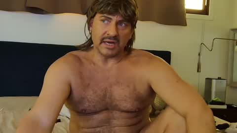 ThongMuscle online show from September 16, 2025, 9:05 pm