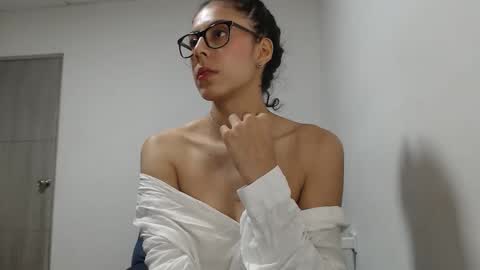 thonyy online show from November 15, 2025, 11:21 pm