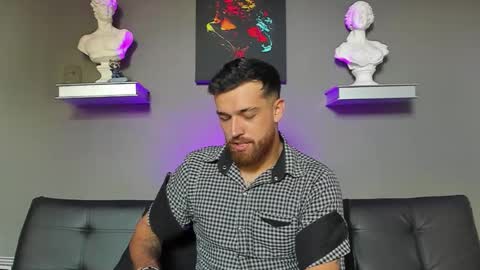 Snapshot of thor_evans chatting on November 18, 2025, 9:19 pm thor_evans online show from November 18, 2025, 9:19 pm