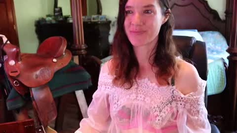 Snapshot of thornbury_rose chatting on September 26, 2025, 1:48 pm ThornburyRose online show from September 26, 2025, 1:48 pm