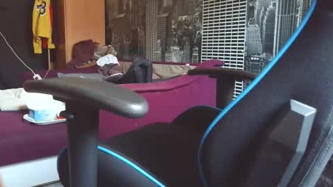 Snapshot of threshemmet chatting on November 28, 2025, 8:28 am threshemmet online show from November 28, 2025, 8:28 am