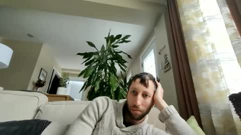 throwawayafteruse20202 online show from December 3, 2025, 6:28 pm