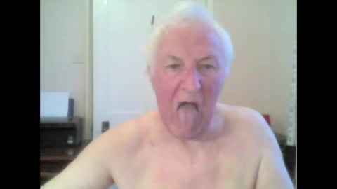 Snapshot of thruster99 chatting on January 8, 2025, 8:27 am thruster99 online show from January 8, 2025, 8:27 am