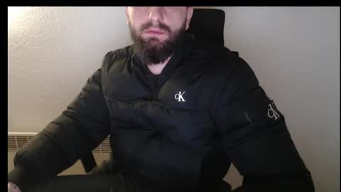 Snapshot of thug__ chatting on December 8, 2024, 5:50 am HugeJuicy online show from December 8, 2024, 5:50 am