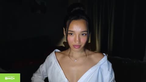 Snapshot of tia_j chatting on October 5, 2025, 6:50 pm tia_j online show from October 5, 2025, 6:50 pm