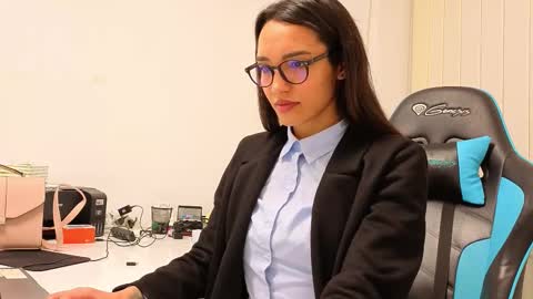 tia_j online show from March 4, 2026, 4:57 pm