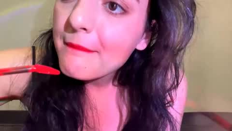 Snapshot of tiameakin chatting on October 17, 2025, 7:11 am Mary online show from October 17, 2025, 7:11 am