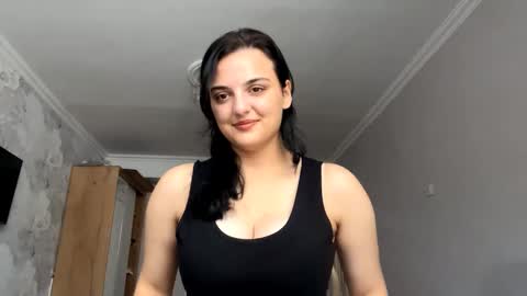 Snapshot of tiameakin chatting on October 30, 2025, 9:22 am Mary online show from October 30, 2025, 9:22 am