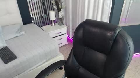 Snapshot of tiana_scot chatting on February 17, 2026, 12:12 pm LIA online show from February 17, 2026, 12:12 pm