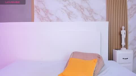 Snapshot of tianaglow4 chatting on October 9, 2025, 12:14 pm tianaglow4 online show from October 9, 2025, 12:14 pm