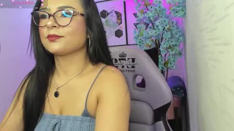 Tiara  online show from February 1, 2026, 11:53 am