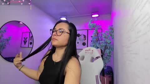 Tiara  online show from February 8, 2026, 3:21 am