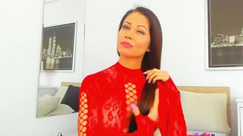 Snapshot of tiarussell chatting on February 16, 2025, 9:27 pm Tia Russell online show from February 16, 2025, 9:27 pm