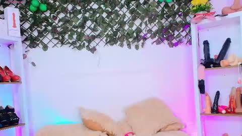 Tifanny Nails  online show from July 2, 2026, 8:48 pm