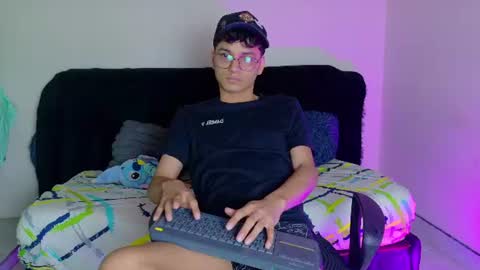 tifany_eiden online show from July 3, 2026, 8:43 am