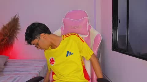 tifany_eiden online show from July 7, 2026, 8:51 am
