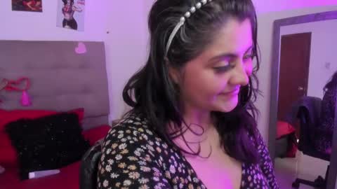 Tiff Luxx online show from March 10, 2026, 3:06 pm