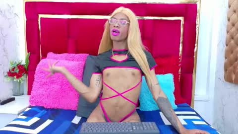 tiffannyvalentine online show from March 8, 2026, 1:26 pm