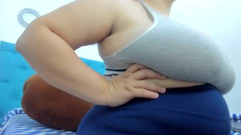 Snapshot of tiffany_hot19_ chatting on October 6, 2025, 1:14 am tiffany online show from October 6, 2025, 1:14 am