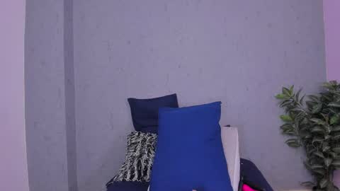 tiffany_mendez online show from March 6, 2026, 12:12 pm