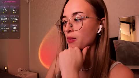 Snapshot of tiffanyhunt chatting on October 6, 2025, 1:41 pm Tiffany online show from October 6, 2025, 1:41 pm