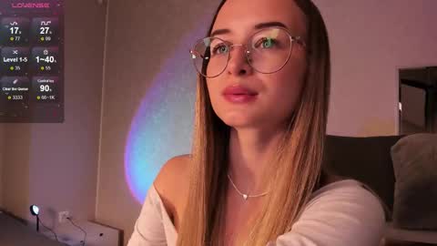 Snapshot of tiffanyhunt chatting on October 20, 2025, 1:11 pm Tiffany online show from October 20, 2025, 1:11 pm