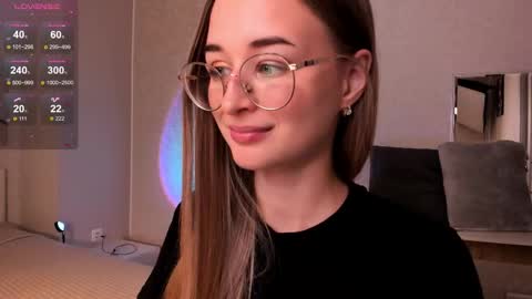 Snapshot of tiffanyhunt chatting on October 28, 2025, 1:14 pm Tiffany online show from October 28, 2025, 1:14 pm