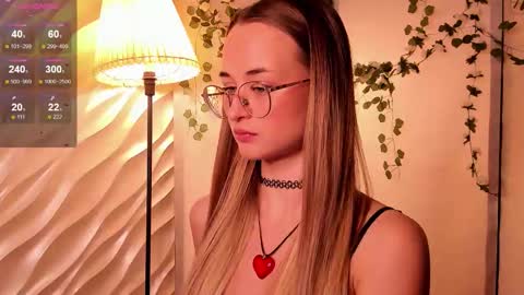 Snapshot of tiffanyhunt chatting on November 13, 2025, 1:54 pm Tiffany online show from November 13, 2025, 1:54 pm