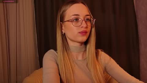 Snapshot of tiffanyhunt chatting on February 13, 2026, 3:08 pm Tiffany online show from February 13, 2026, 3:08 pm