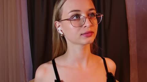 Snapshot of tiffanyhunt chatting on February 21, 2026, 4:08 pm Tiffany online show from February 21, 2026, 4:08 pm