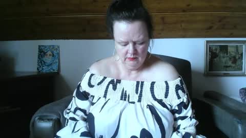 Snapshot of tiffanymature chatting on May 20, 2026, 3:29 pm TiffanyMature online show from May 20, 2026, 3:29 pm